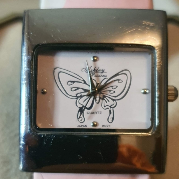 🦋10/$20🦋 Ashley Princess Pink Polka-dot/Butterfly Women's Cuff Watch - Picture 1 of 4